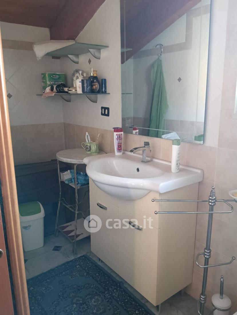 Trilocale in Viale dei Pini 247 — foto 2 di 15