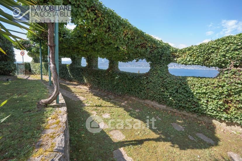 Villa in Via Alessandro Manzoni — foto 22 di 53