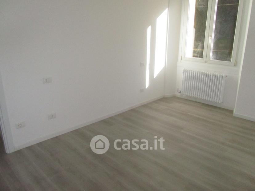 Trilocale in Via Monte Nero 26 — foto 25 di 29