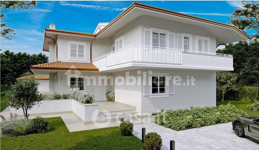 Villa in Via Cesare Battisti 56 — foto 2 di 17