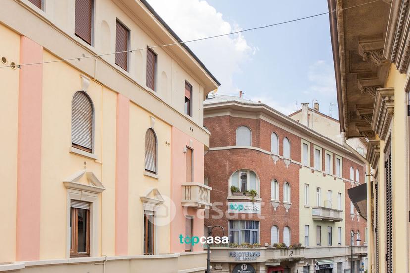 Appartamento in Via Montebello 2 — foto 9 di 22