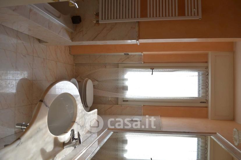 Trilocale in Via Palmiro Togliatti 5 — foto 15 di 19