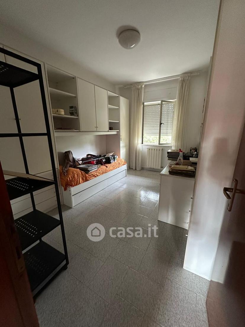 Quadrilocale in Via della Scafa 5 — foto 9 di 22