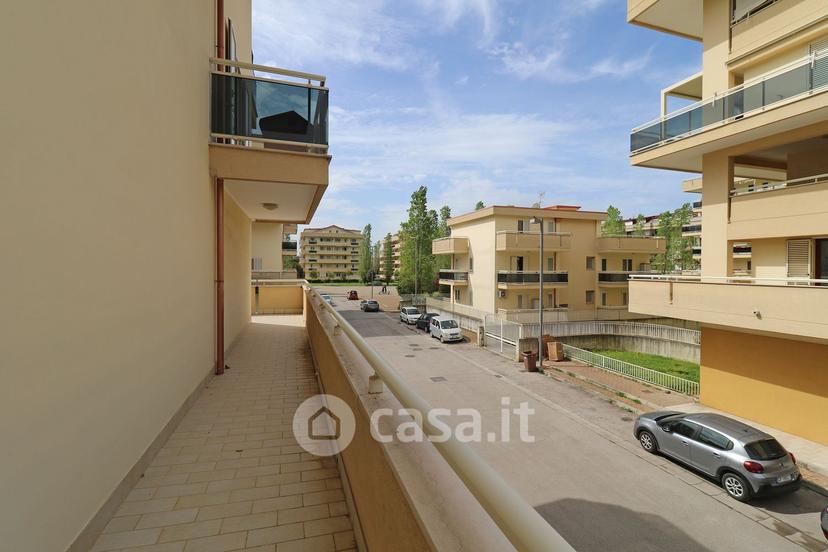 Quadrilocale in Viale Italia — foto 27 di 35