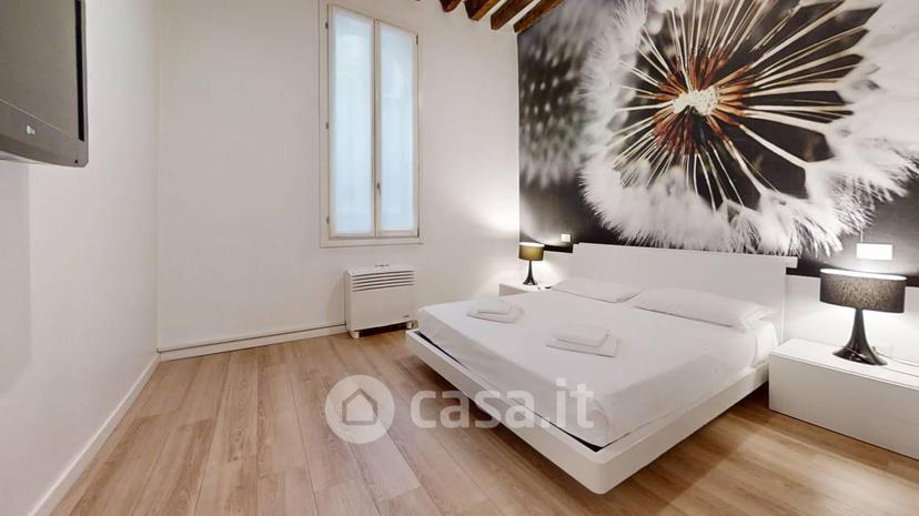 Stanza in San Polo 2357 — foto 3 di 11