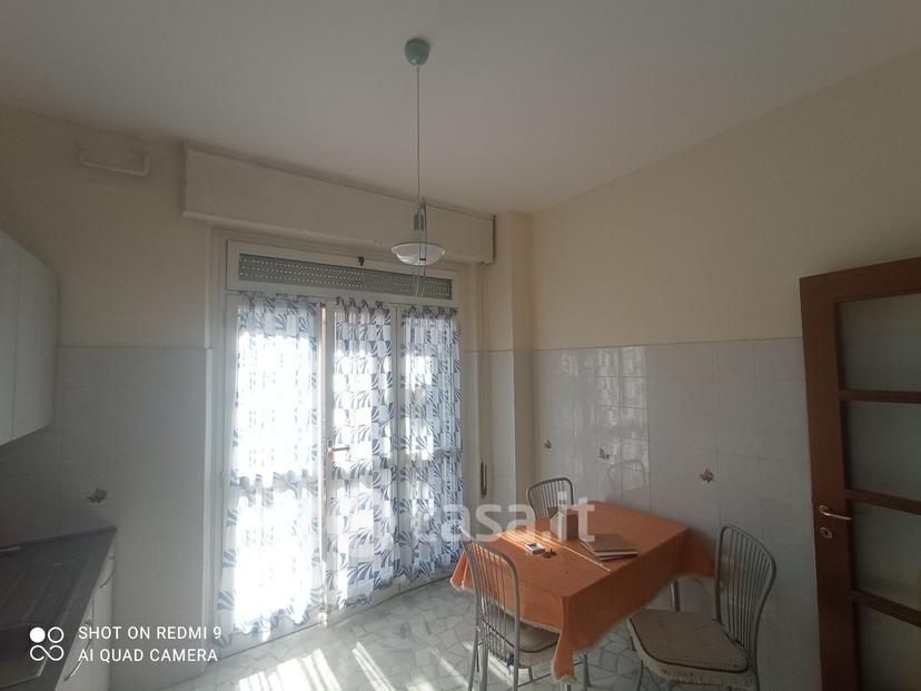 Stanza in Via Renata di Francia 40 — foto 10 di 34
