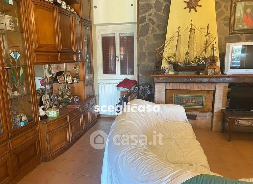 Villa in Via Mera 6 — foto 3 di 48