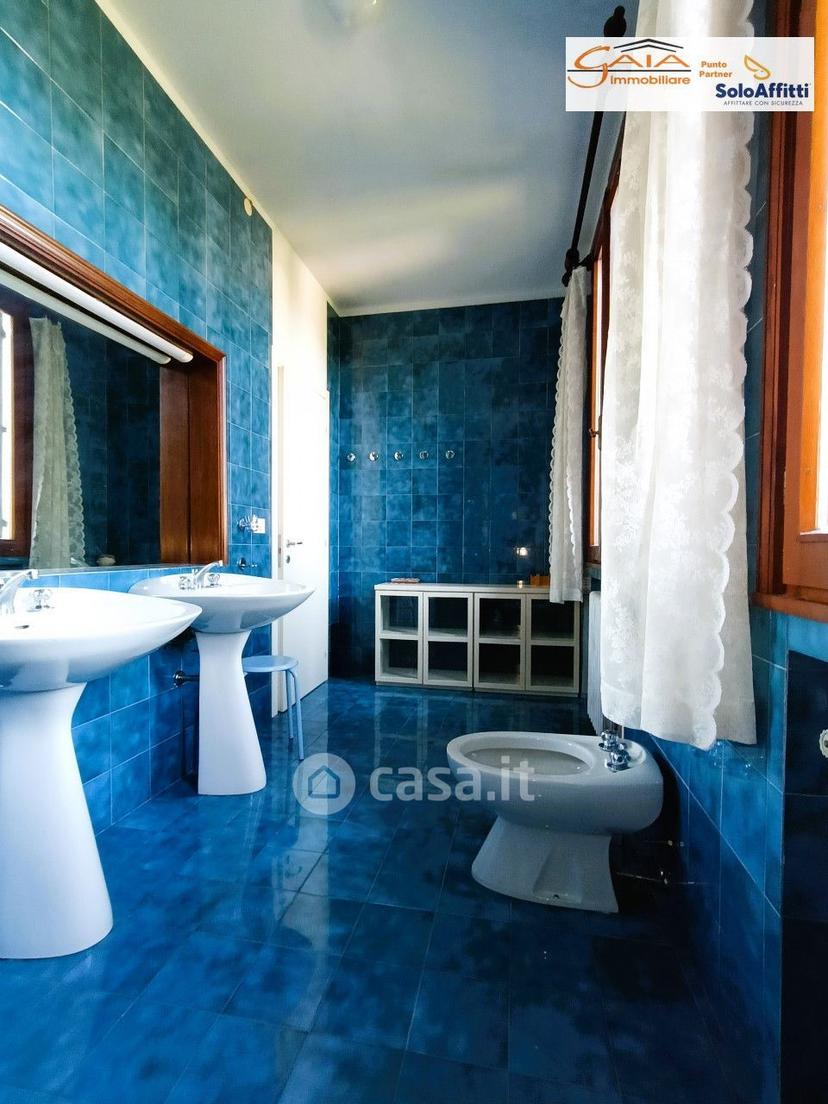 Villa in Via A. Gramsci 46 — foto 23 di 53