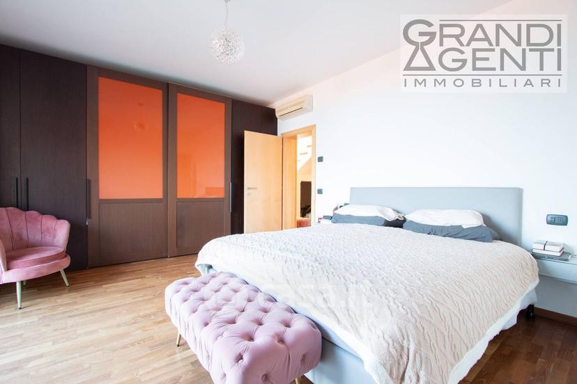 Villa in Località Croce 4 — foto 2 di 22