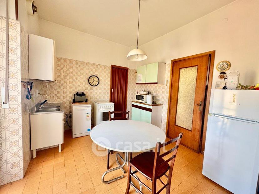 Quadrilocale in Via Ivanoe Amoretti 42 — foto 26 di 34