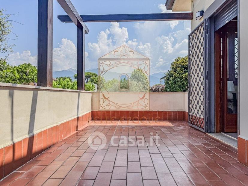 Villa in Via Lorenzo dei Medici 60 — foto 22 di 33