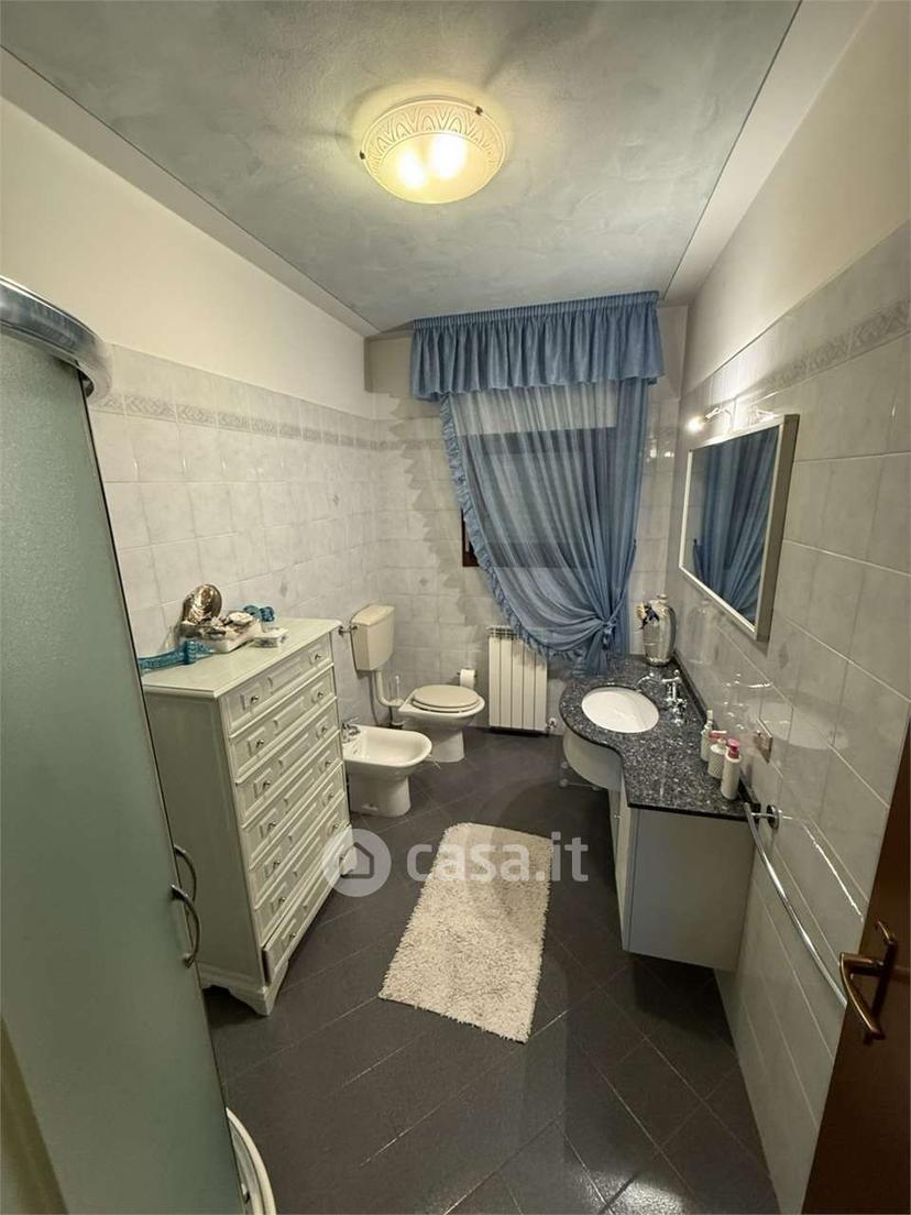 Quadrilocale in Via della Costituzione — foto 25 di 31