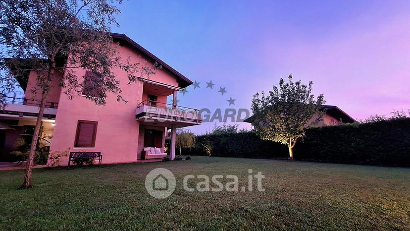 Villa in Via Dosso 10 — foto 25 di 60