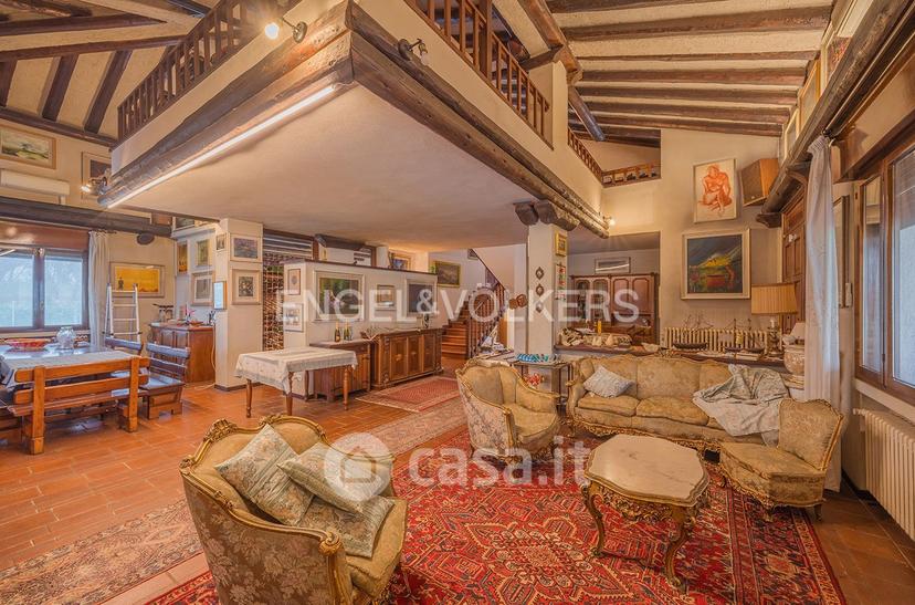 Villa in Via Scapacchiò — foto 9 di 21