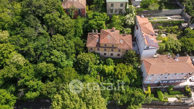 Villa in Via Ippolito Pindemonte 3 — foto 5 di 11