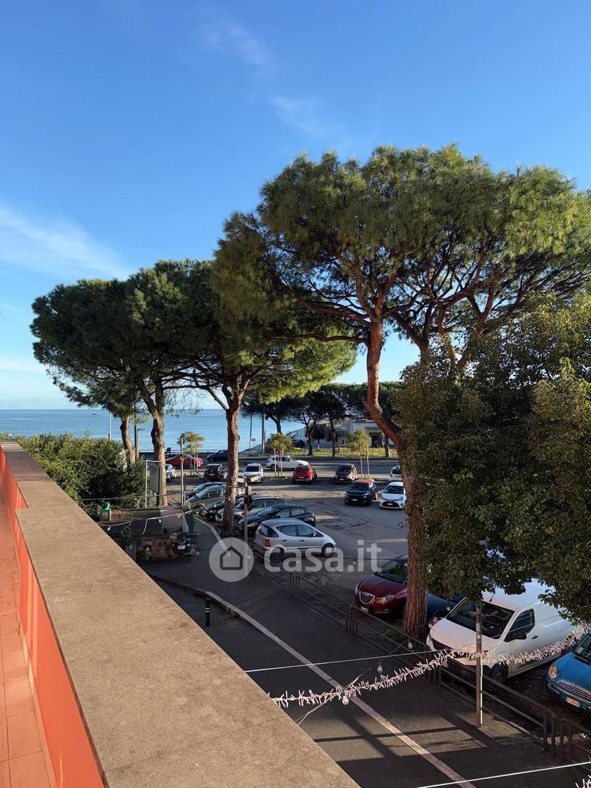 Quadrilocale in Via Tullia 23 — foto 2 di 28