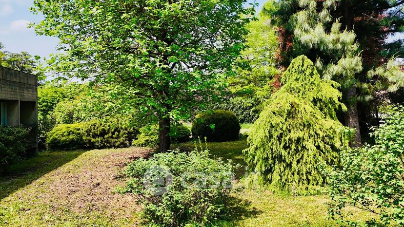 Villa in Via Giosuè Carducci 20 a — foto 63 di 182