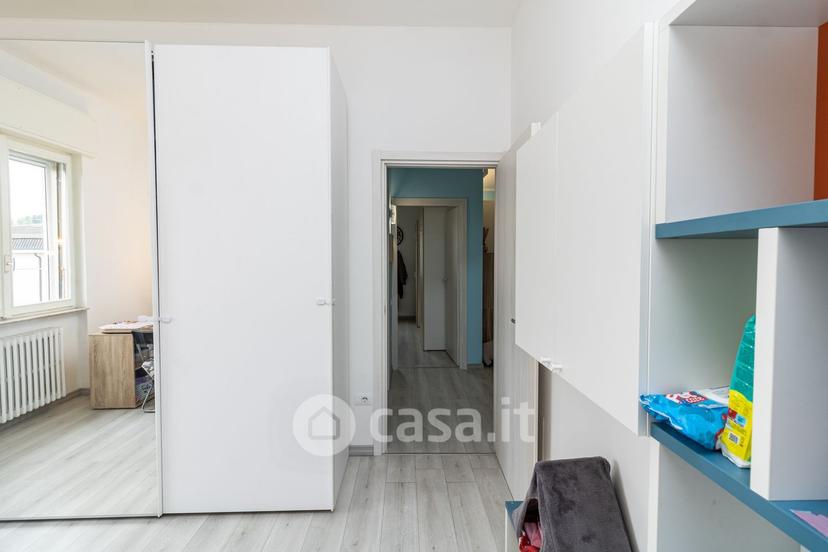 Trilocale in Viale Italia 66 — foto 16 di 63