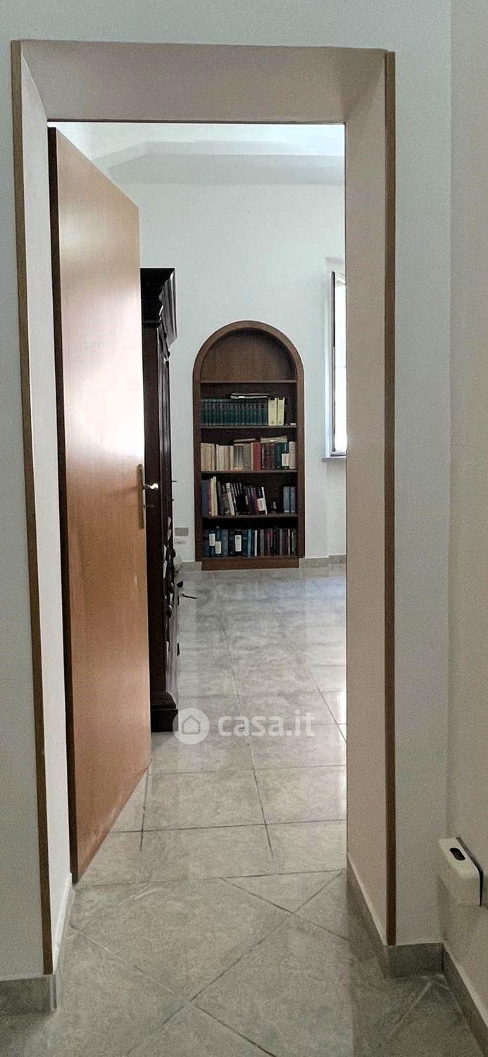 Trilocale in Centro 7 — foto 8 di 20