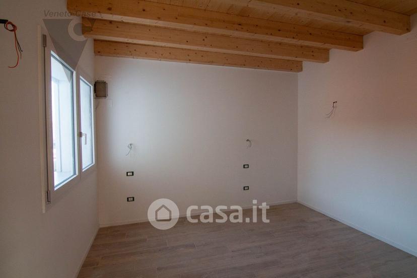 Trilocale in Via Papa Pio XII — foto 9 di 29