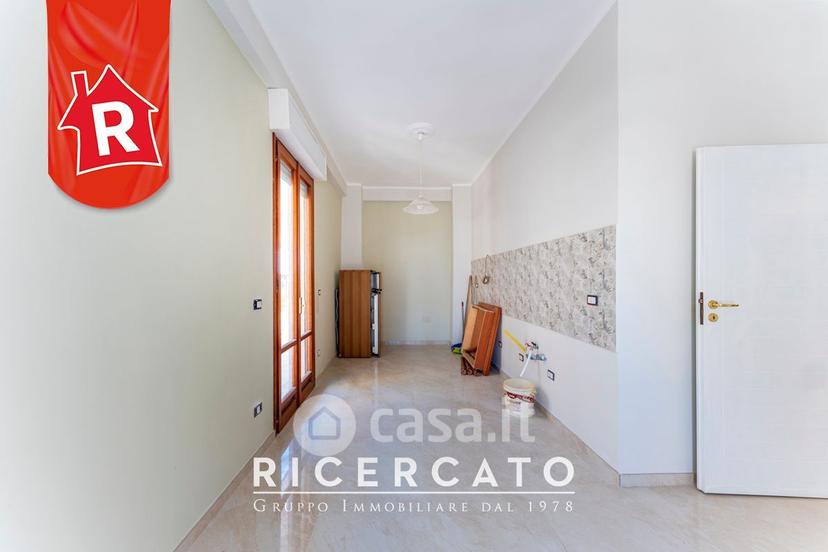 Quadrilocale in Via Francesco Petrarca 11 — foto 37 di 52