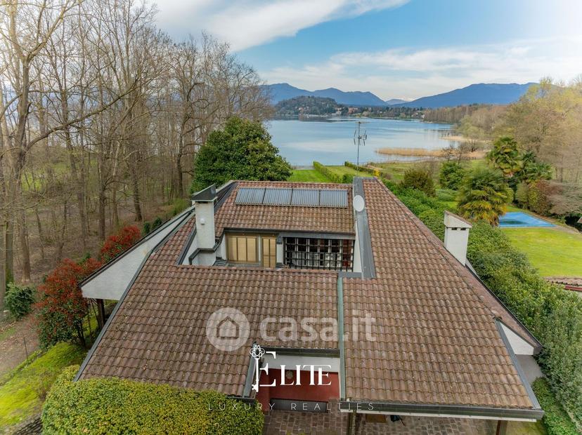 Villa in Via Luigi Cadorna 1800 — foto 27 di 42