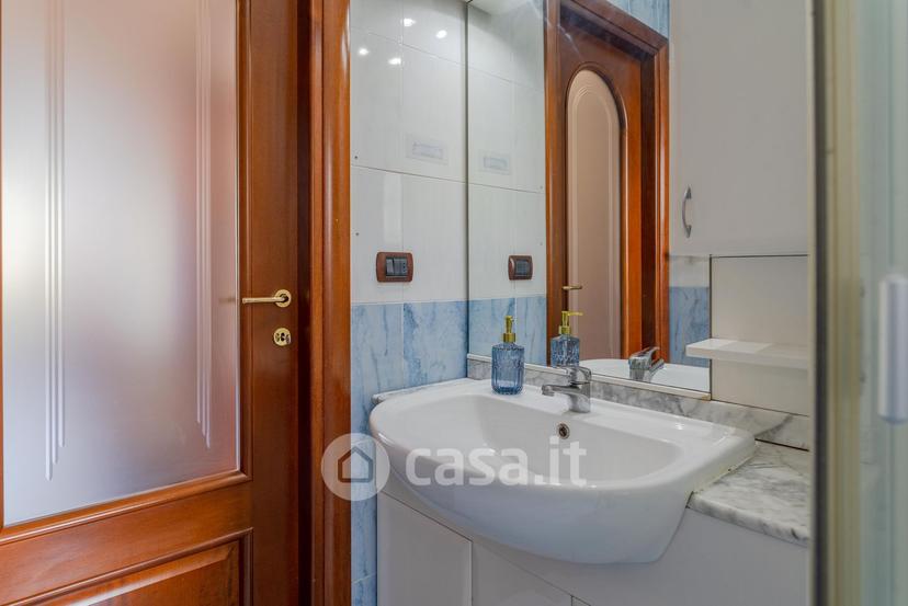 Stanza in Corso Peschiera 335 — foto 23 di 49