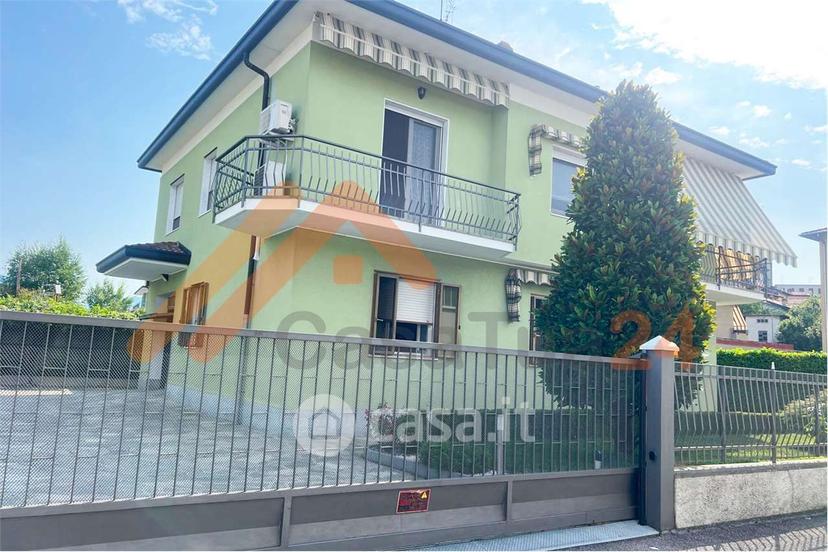 Trilocale in Via Sandro Pertini 4 — foto 30 di 30