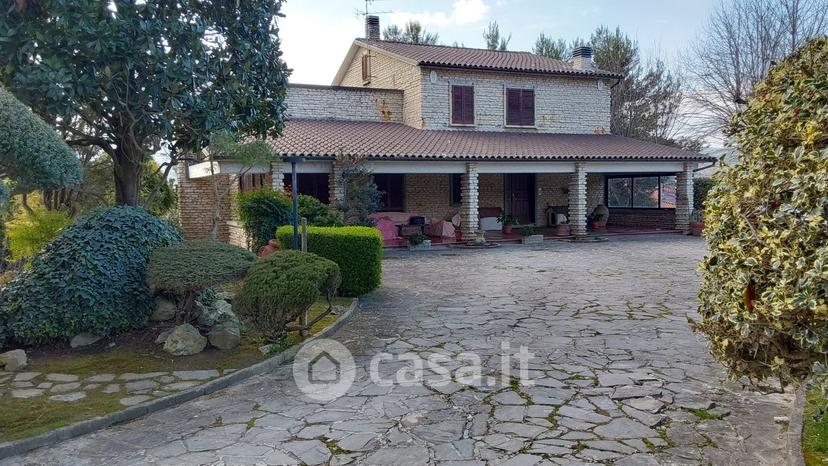 Villa in Località Uvaiolo — foto 29 di 66