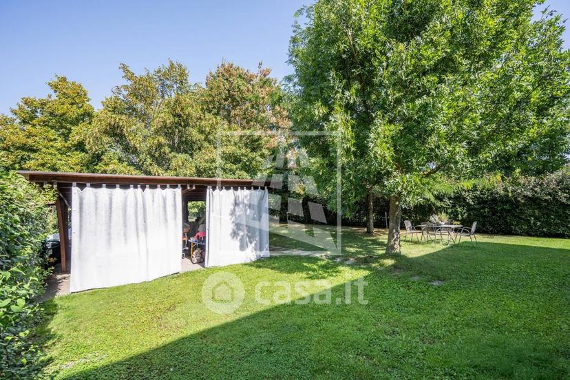 Villa in Via Gianni Rodari 16 — foto 50 di 89
