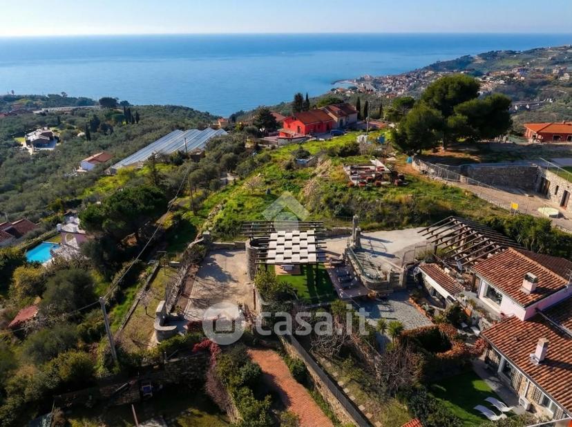 Villa in Strada Civezza 49 — foto 46 di 50