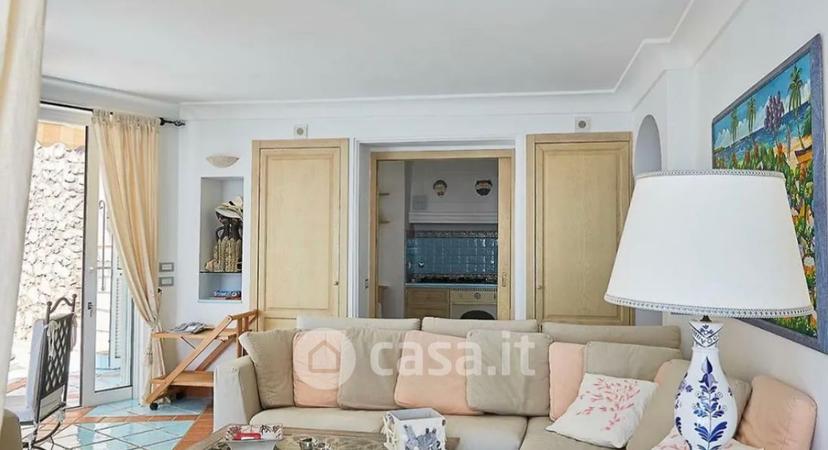 Appartamento in Via Marina Piccola — foto 6 di 18