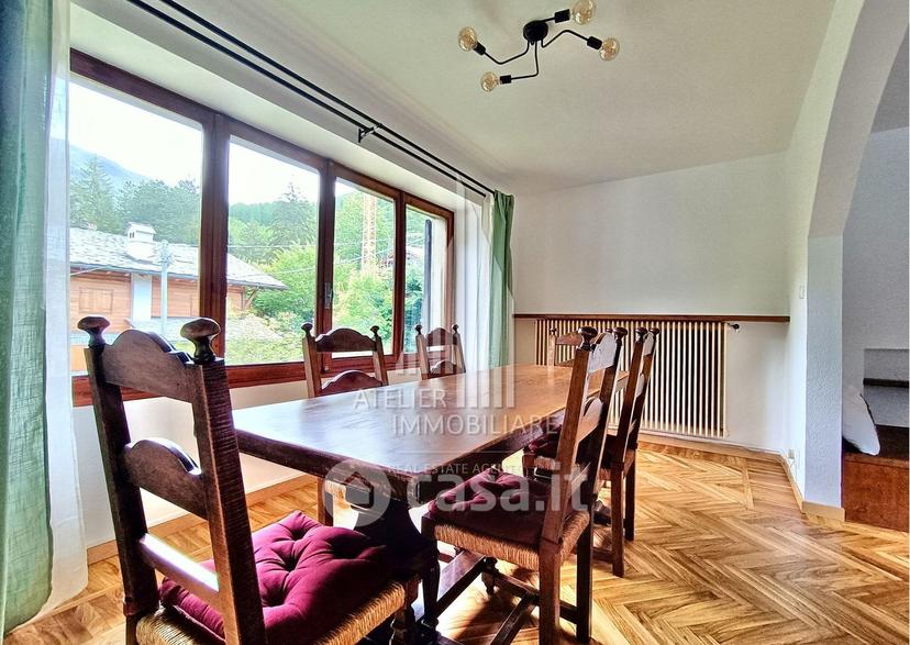 Appartamento in Via Rue F. Magni 15 a — foto 3 di 37