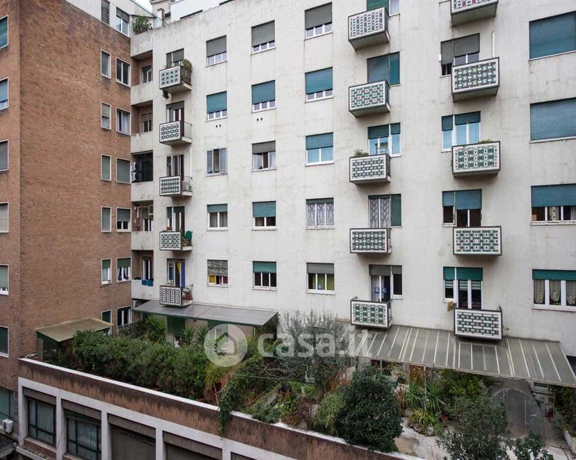 Stanza in Via del Borgo di San Pietro 59 — foto 13 di 20