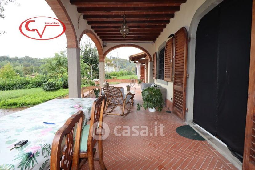 Villa in Via Chiantigiana — foto 2 di 24