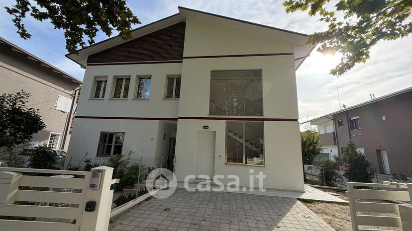 Appartamento in Viale Volturno 111 — foto 16 di 54