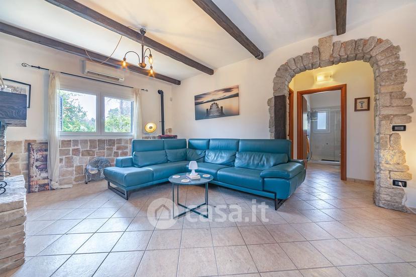 Villa in Strada Comunale Brindisi 6 — foto 13 di 54
