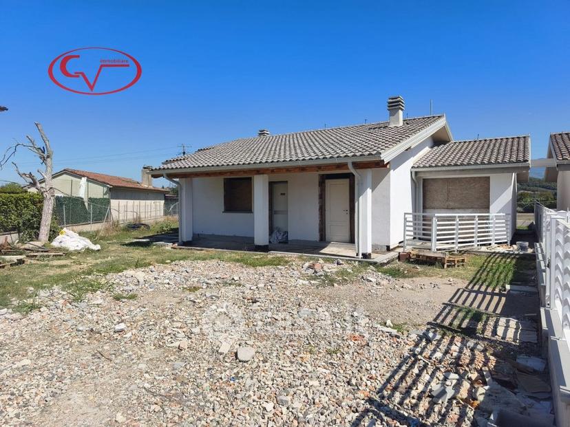 Villa in Via Levanella-la Lama