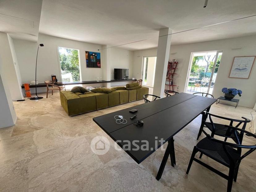 Villa in Via XX Settembre — foto 17 di 27