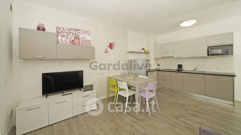 Bilocale in Viale Ugo Foscolo 136 — foto 8 di 23