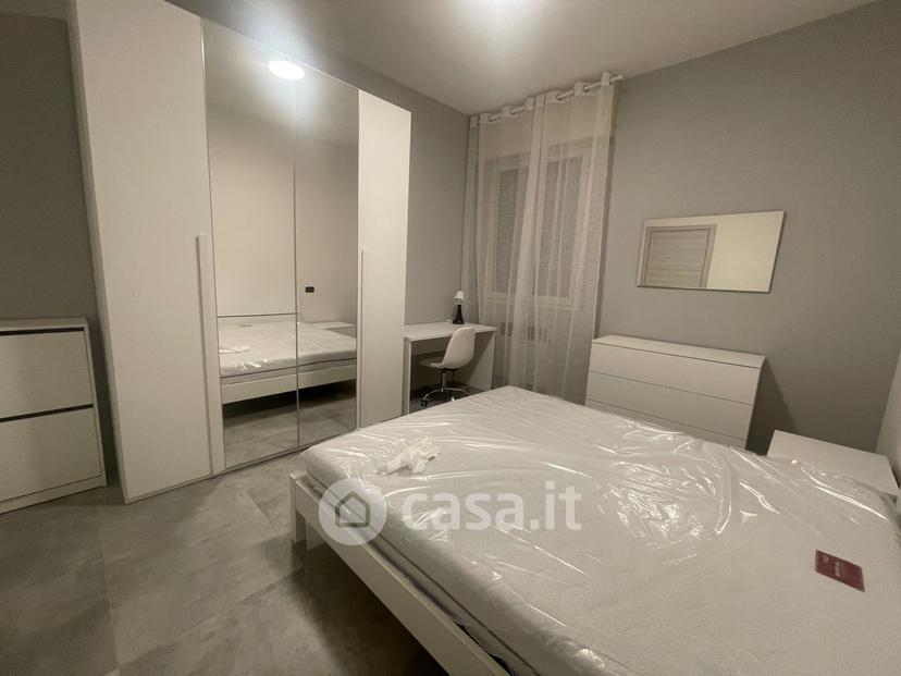 Stanza in Via Bartolomeo Spani 18 d — foto 7 di 35