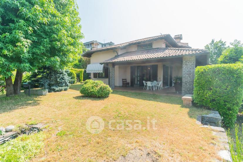 Villa in Via Gianni Rodari 69 — foto 22 di 73