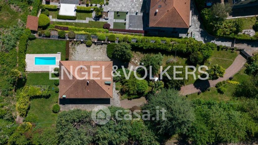Villa in Via Sempione 164 — foto 23 di 34