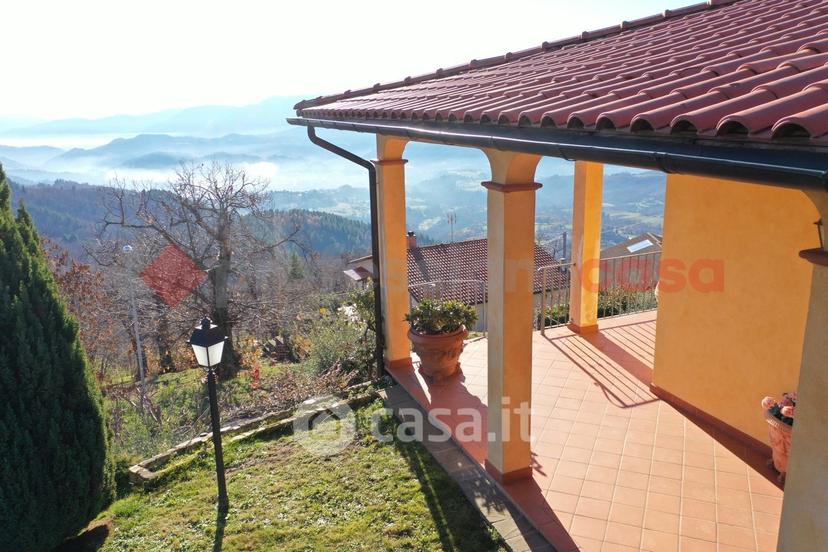 Villa in Via IV Novembre 6 -8 — foto 17 di 50