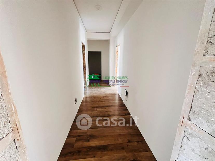 Appartamento in Viale della Resistenza — foto 2 di 25