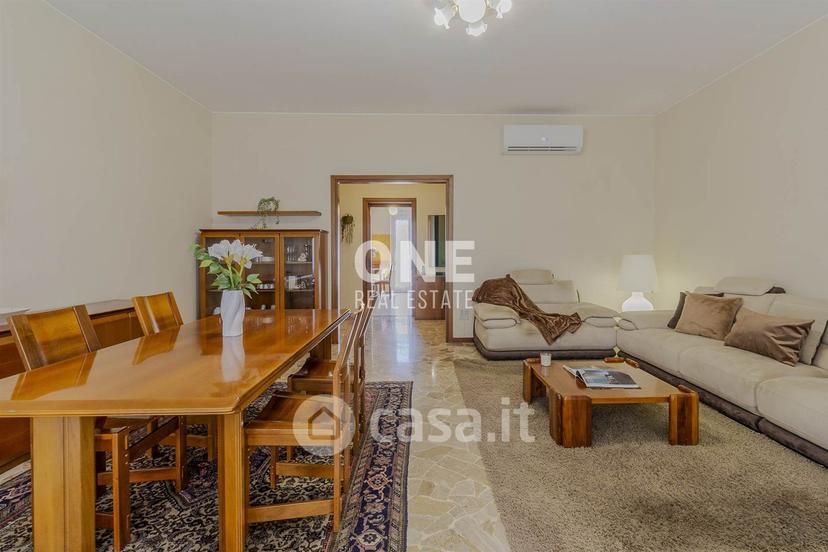 Trilocale in Via Grazia Deledda 23 — foto 25 di 41