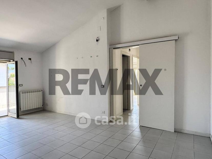 Trilocale in Via Duca degli Abruzzi 46 — foto 16 di 35
