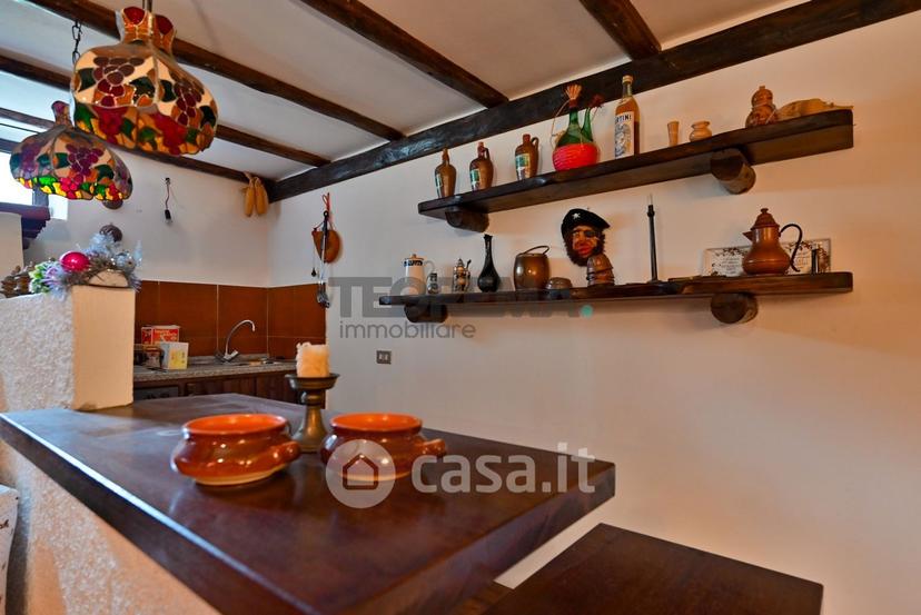 Villa in Viale Belvedere 14 — foto 2 di 77