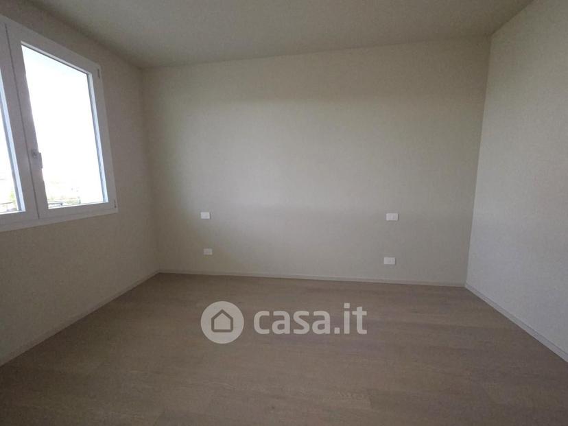 Quadrilocale in Via di Piaggiori 55018 — foto 2 di 27