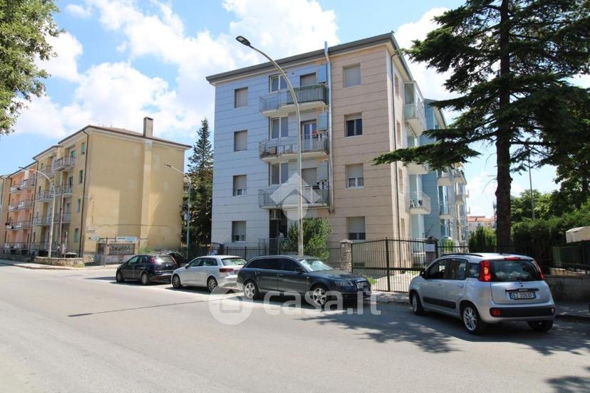 Trilocale in Via Nicola Scarano — foto 9 di 18